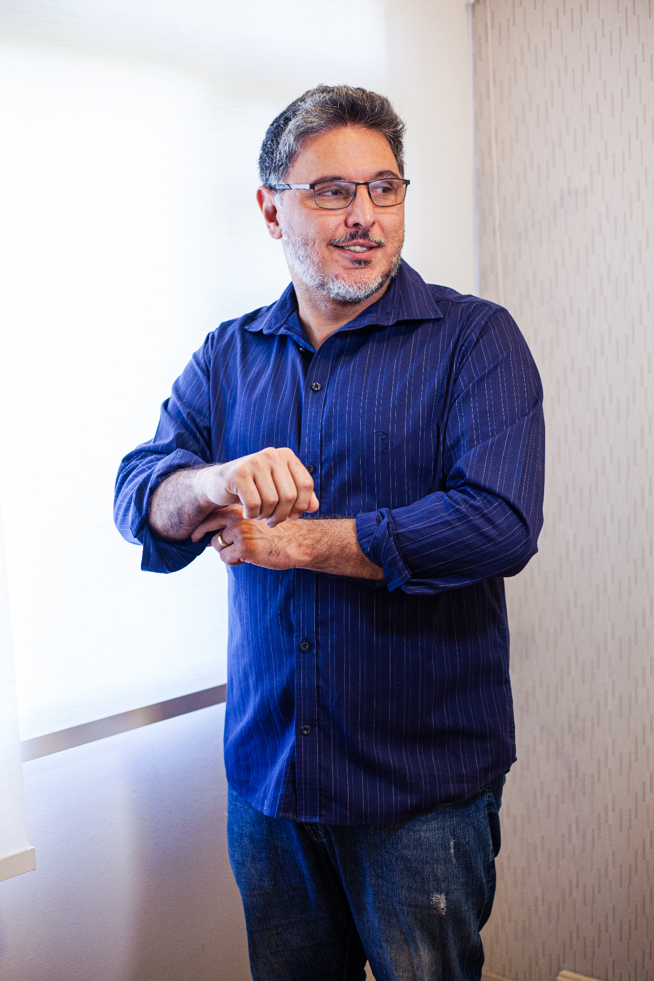 Dr. Conrado Pires, psiquiatra